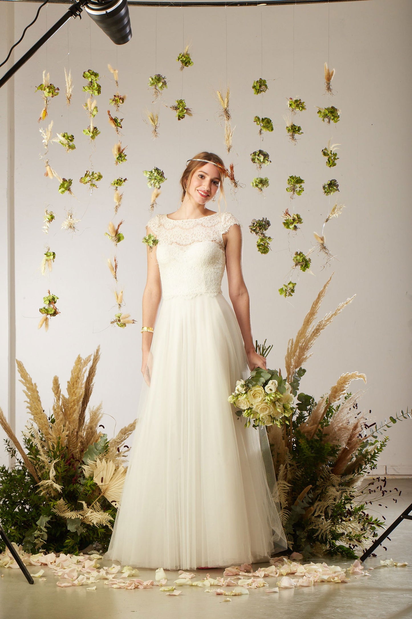 Dione Romantic Wedding Gown - Joycard Concept Store